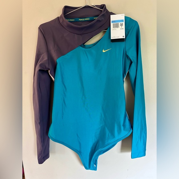 New Women’s Nike Pro Drifit Gymnastics Leotard Long Sleeve Snap - Picture 1 of 7